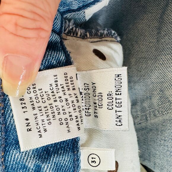 Grlfrnd Medium Wash Can't Get Enough Cindy Button Fly Cutoff Raw Hem Shorts 31 - Picture 10 of 12